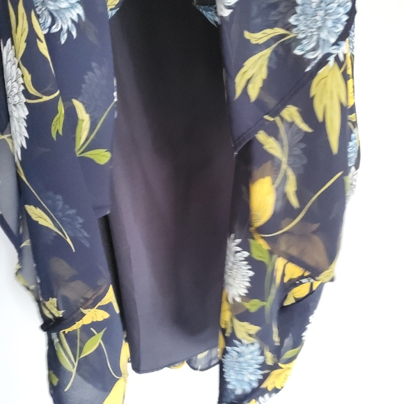 Ann Taylor floral blue skirt size 8 - Picture 4 of 10